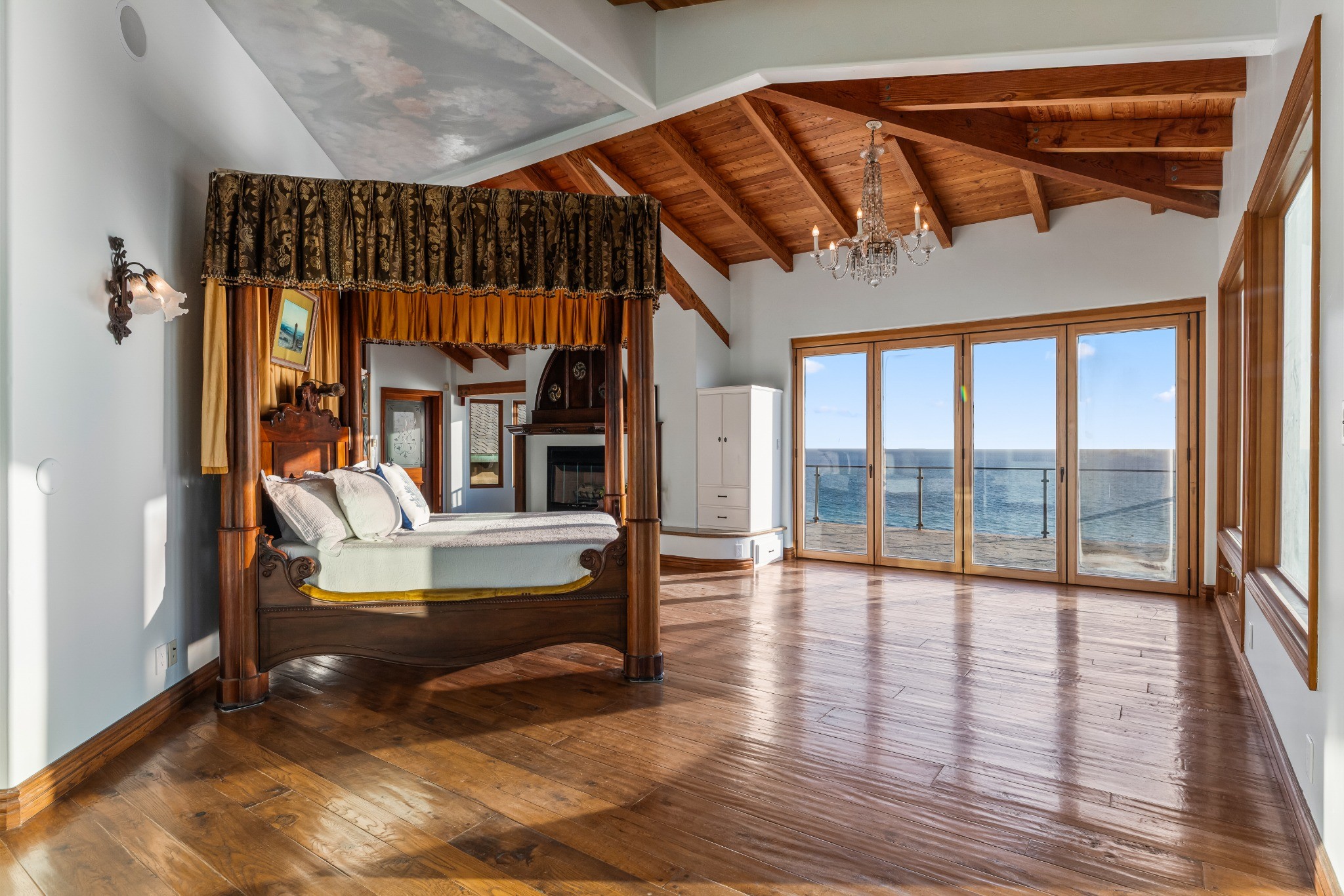 Primary bedroom overlooking the ocean